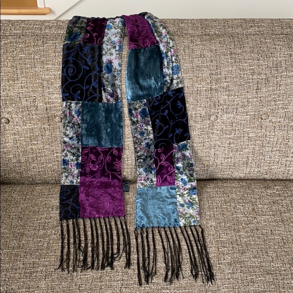 Multicolored soft scarf